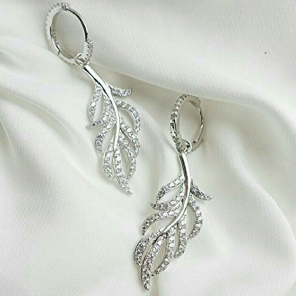 E3 NEW  Diamond Sterling Feather Earrings - Picture 8 of 8